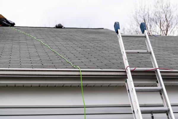 Sustainable Roofing Options for Roof Replacement in Saco